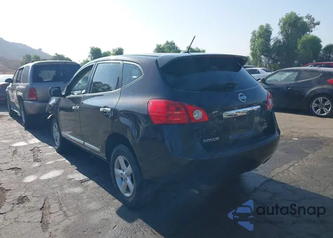 2013 Nissan Rogue S z USA, uszkodzony, nr VIN JN8AS5MTXDW524098